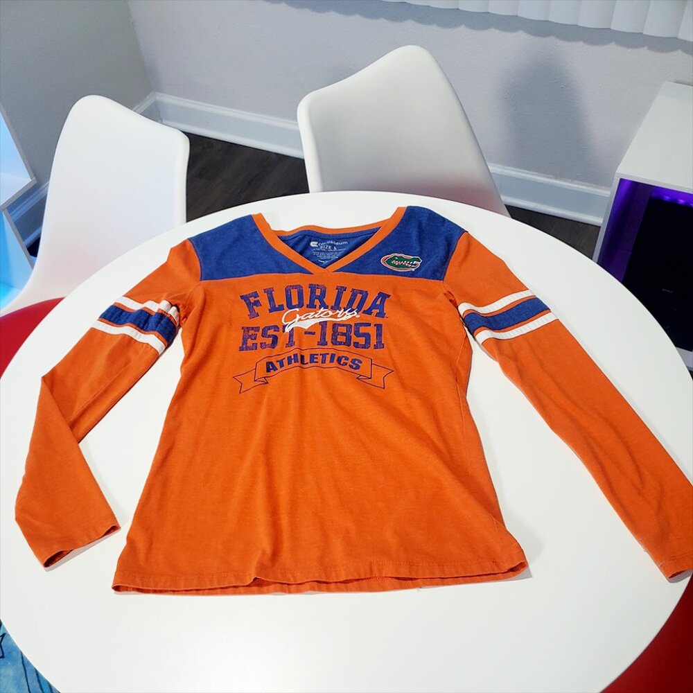 Women’s Florida Gators Long Sleeve Shirt – Size Large – Colosseum Brand – Used